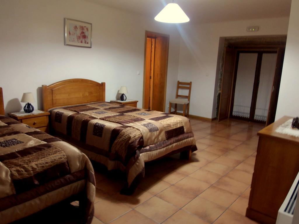 בית הארחה פארדס דה קורה 	Quinta Da Gandra חדר תמונה