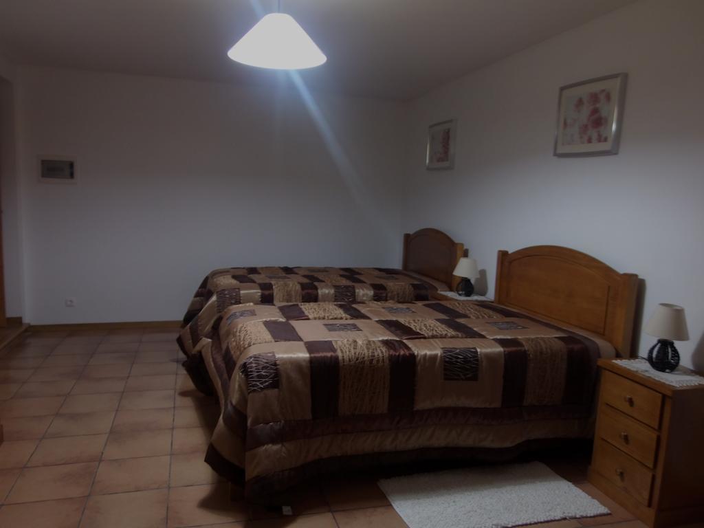 בית הארחה פארדס דה קורה 	Quinta Da Gandra חדר תמונה